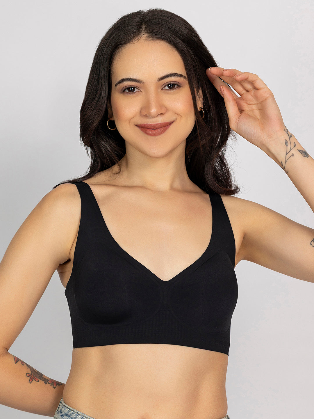 Chelvet Black Seamless Padded Bra
