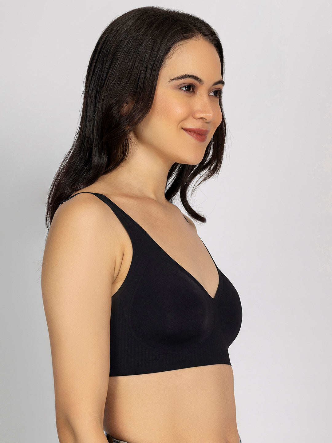 Chelvet Black Seamless Padded Bra