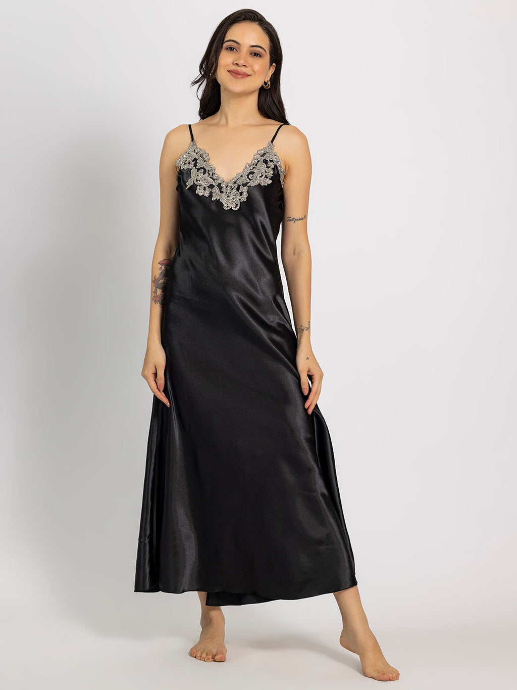 Black Maxi Night Dress with Full-Sleeve Robe