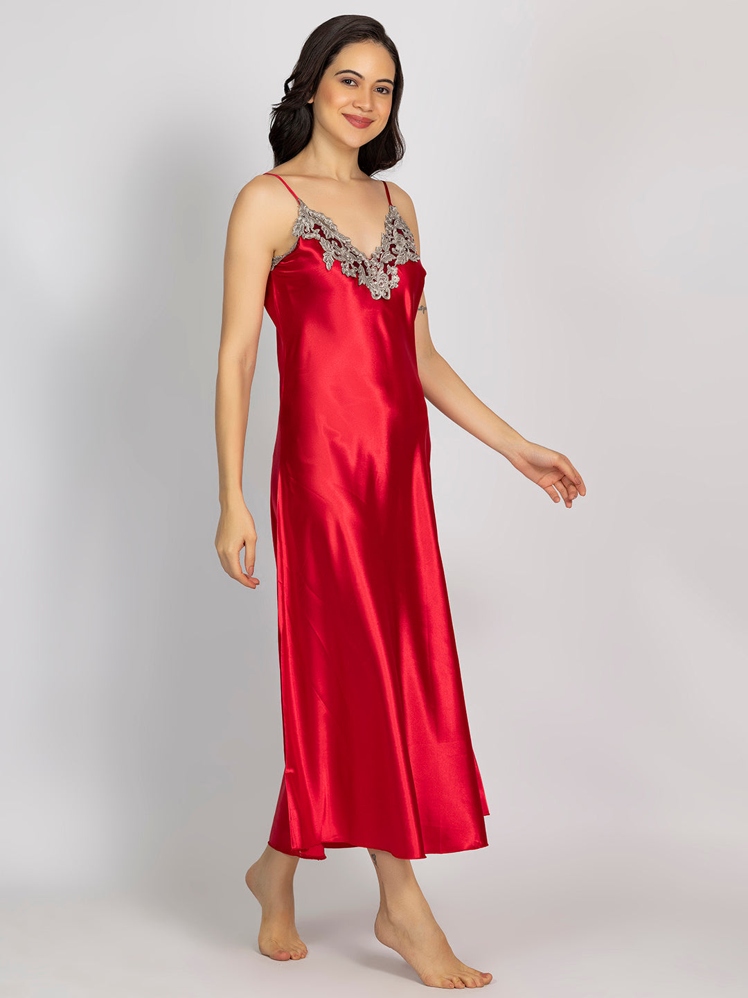 Red Maxi Night Dress with Full-Sleeve Robe